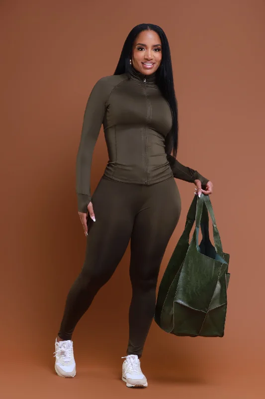 easy-fit-athletic-set-olive