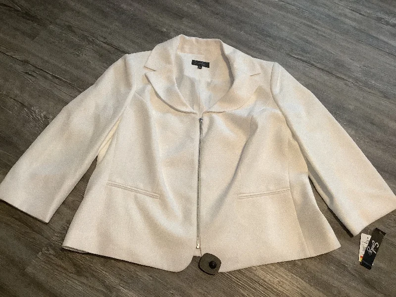 White Blazer Clothes Mentor, Size 18