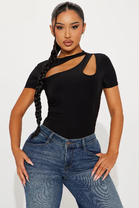 keilani-short-sleeve-bodysuit-black