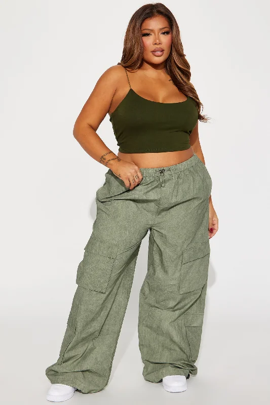 kiki-super-cropped-top-olive