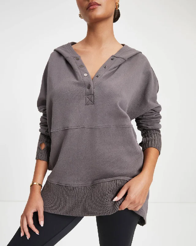 mindful-cotton-pocketed-henley-hoodie