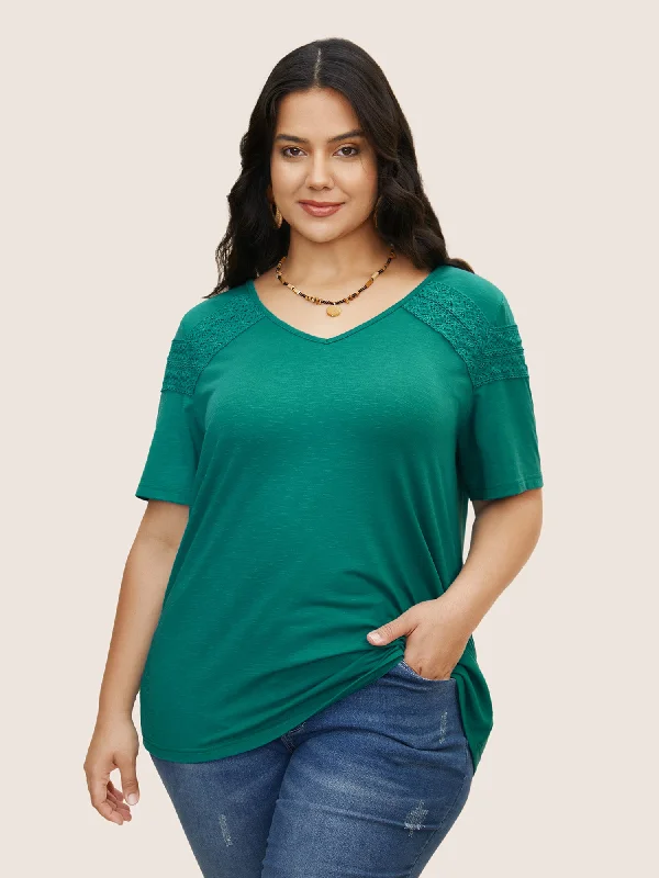 plain-v-neck-lace-panel-t-shirt-1