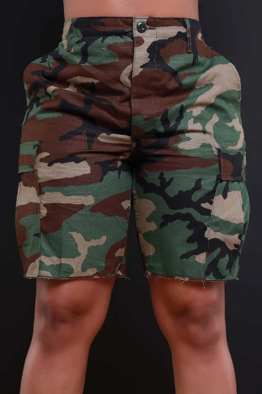 rise-up-cargo-camouflage-shorts-olive